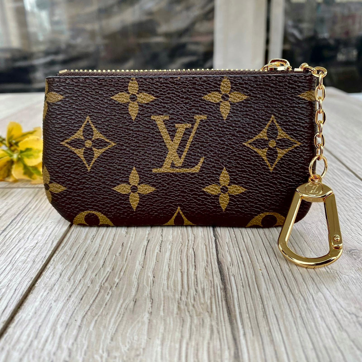 Coin purse keychain louis vuitton hotsell