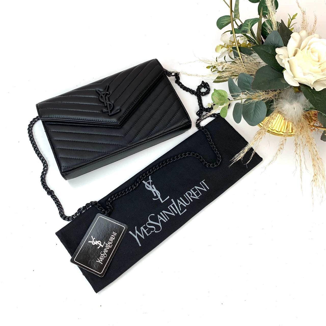 Yves Saint Laurent (YSL) Quilted Shoulder Bag 100% genuine leather Clutch.