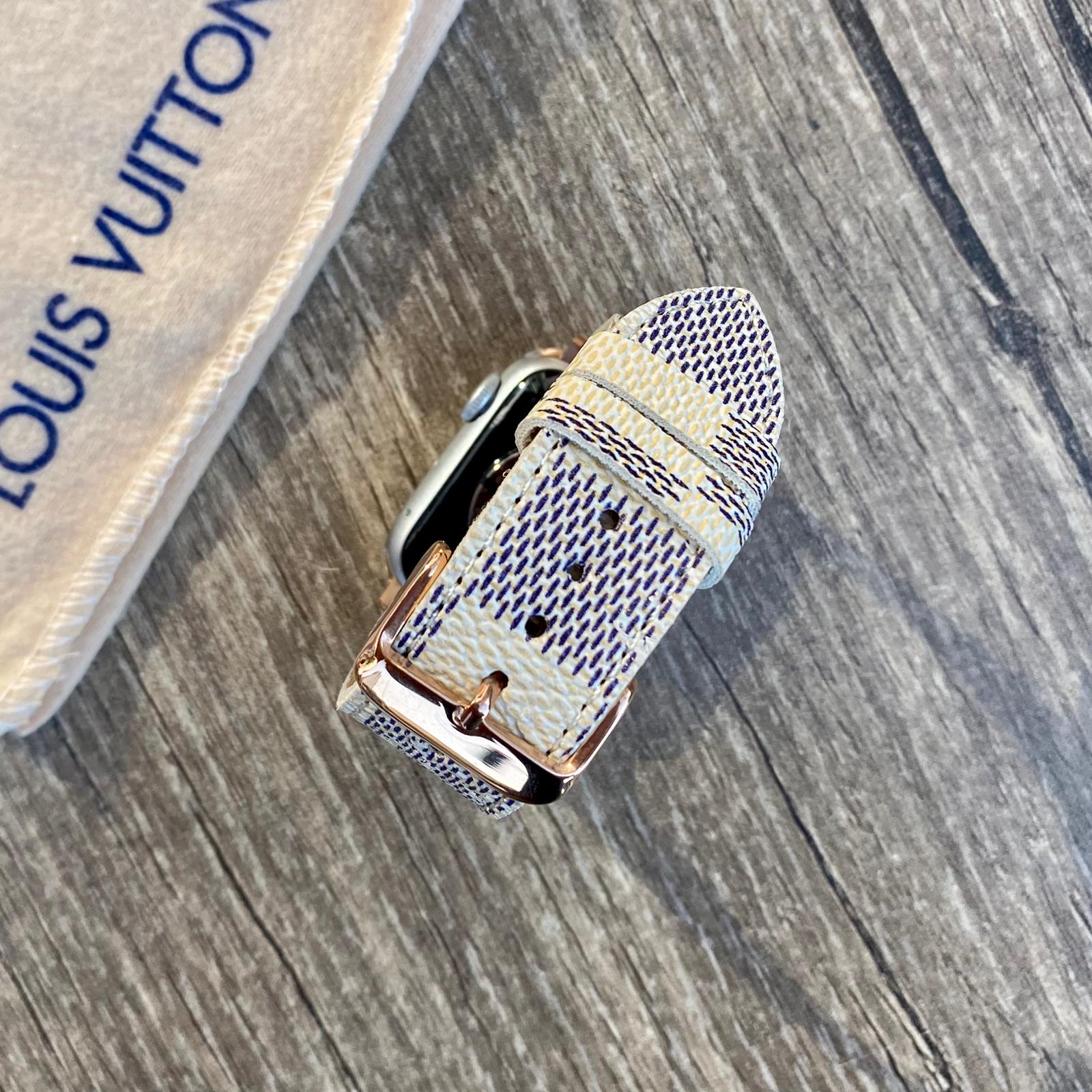 Louis Vuitton White Checkered Apple Watch Band, İwatch Strap Series 7-6-5-4-3-2-1