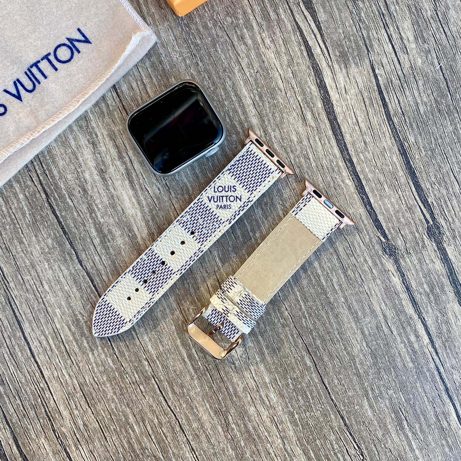 Louis Vuitton White Checkered Apple Watch Band, İwatch Strap Series 7-6-5-4-3-2-1