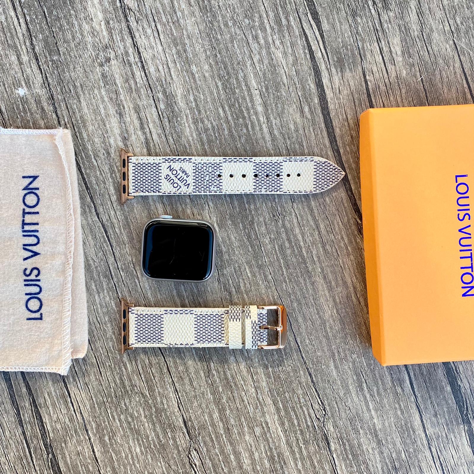 Louis Vuitton White Checkered Apple Watch Band, İwatch Strap Series 7-6-5-4-3-2-1