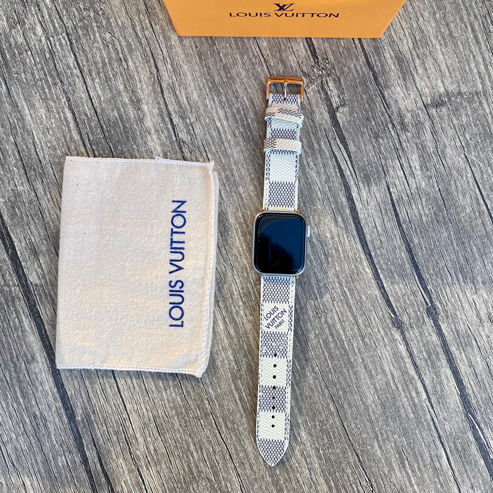 Louis Vuitton White Checkered Apple Watch Band, İwatch Strap Series 7-6-5-4-3-2-1